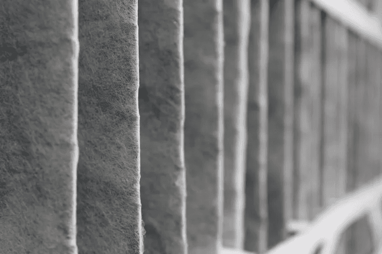 The New South Florida Plague. 5 Surging Indoor Air Pollutants and How to Neutralize Them With the Power of Light